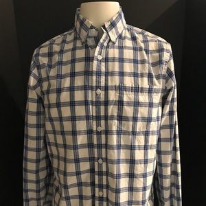 Men’s classic fit small regular long sleeve button